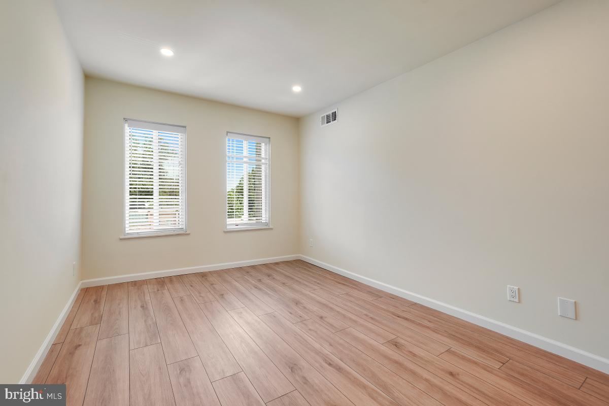 5017 7th Road South, Unit 301 Arlington, VA 22204 - Photo 26 of 30