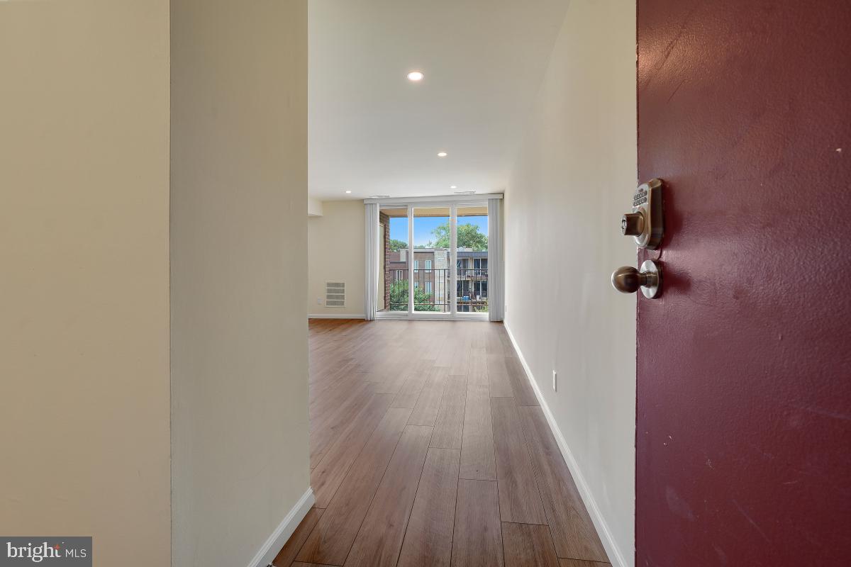 5017 7th Road South, Unit 301 Arlington, VA 22204 - Photo 4 of 30