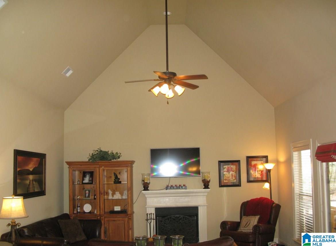 220 Perthshire Way Pelham, AL 35124 - Photo 12 of 43
