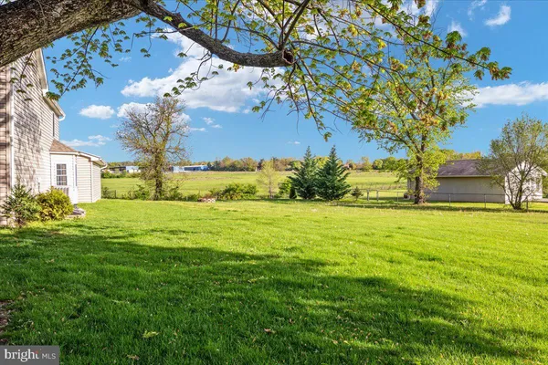 a view of an outdoor space