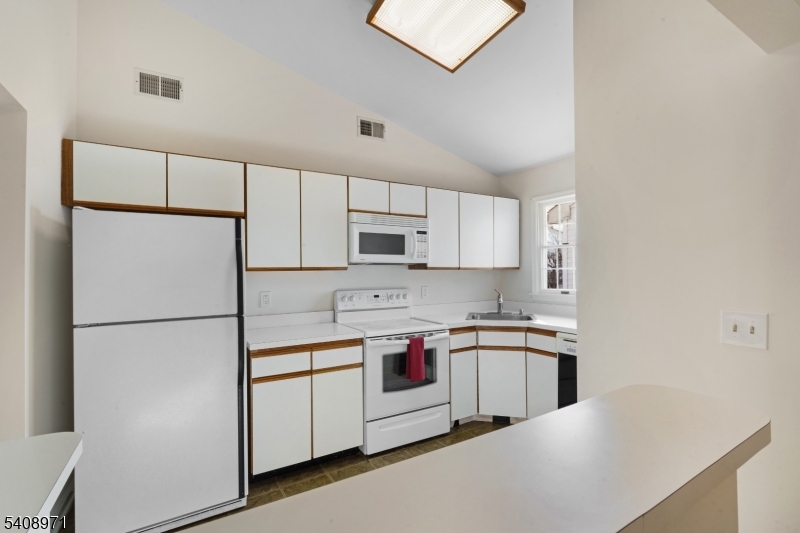 20 Alexandria Way Bernards, NJ 07920 - Photo 6 of 26