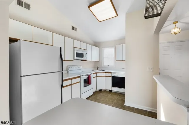 $419,000 | 20 Alexandria Way, Bernards, NJ 07920