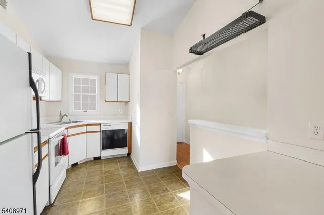 $419,000 | 20 Alexandria Way, Bernards, NJ 07920