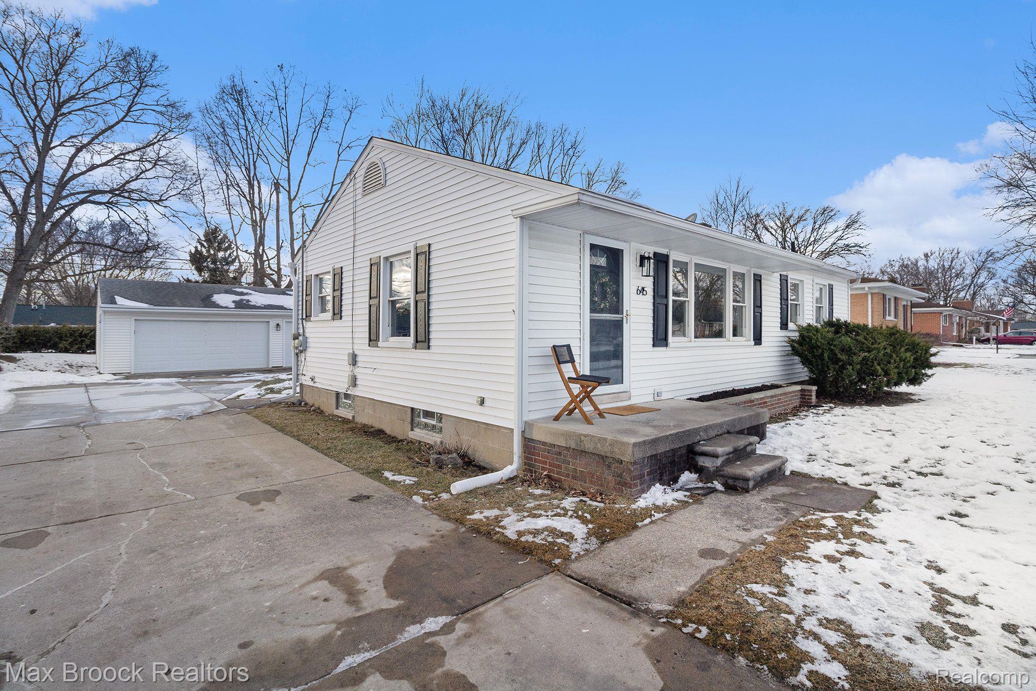 645 Center Ridge South Lyon, MI 48178 - Photo 4 of 30 Gallery Image 4