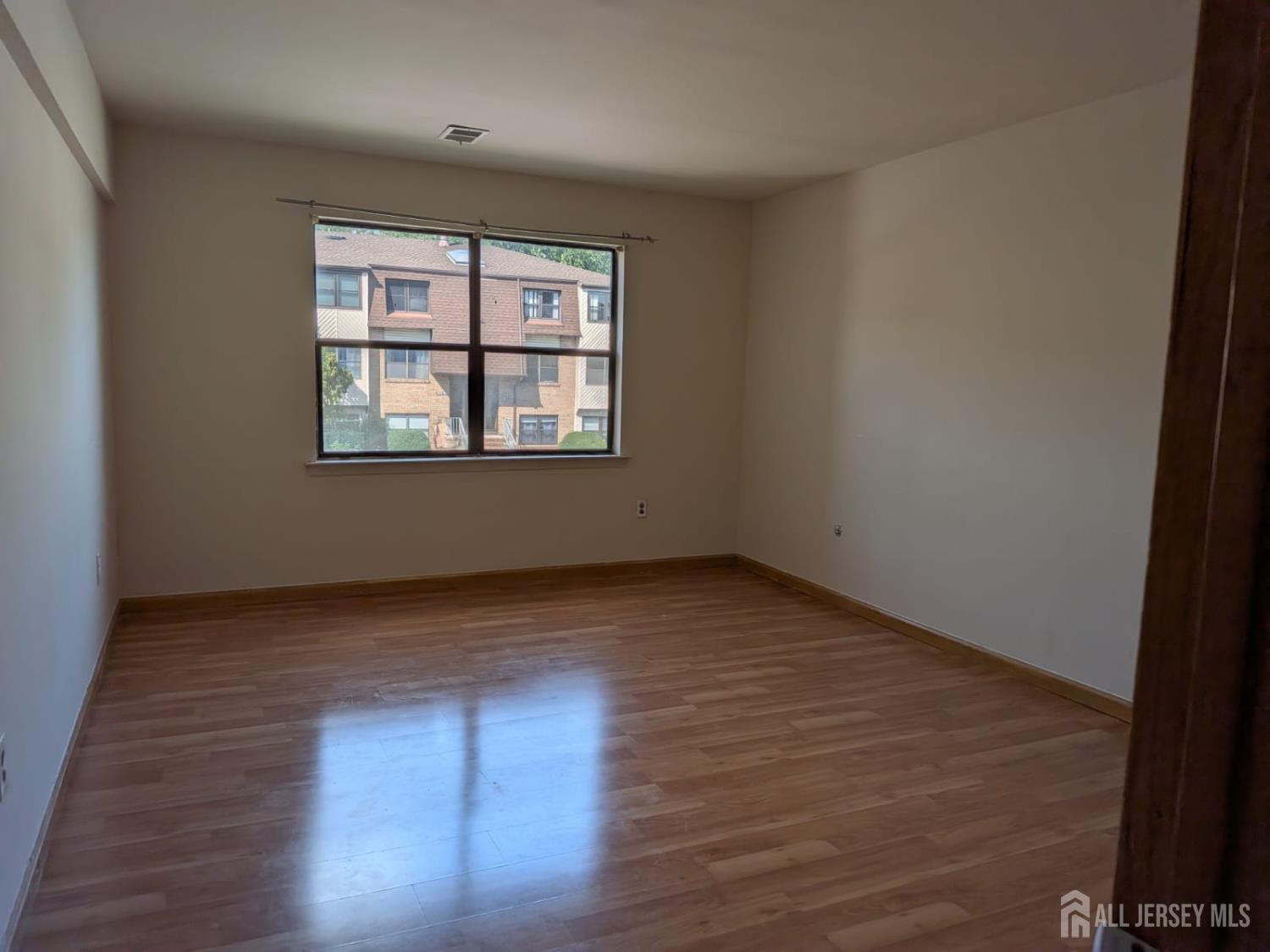 1714 Raspberry Court Edison, NJ 08817 - Photo 11 of 15