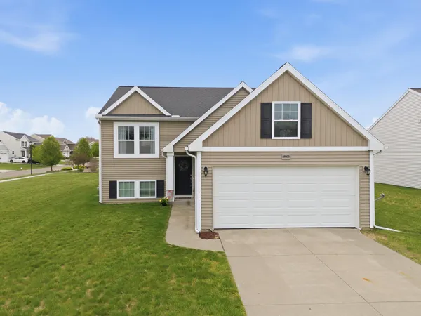 $320,000 | 59103 Silvergrass Drive, Mattawan, MI 49071