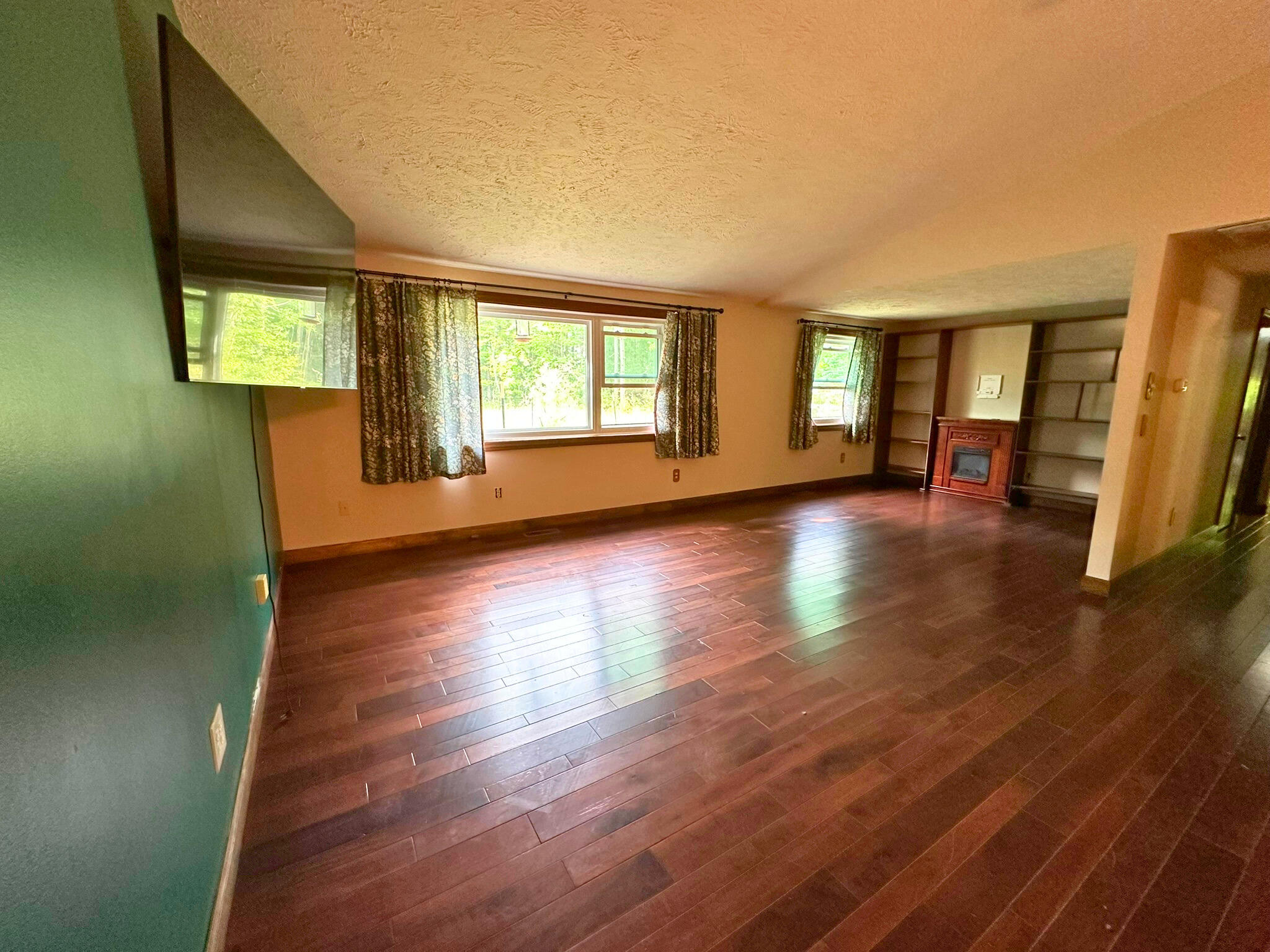 2438 Van Tyle Road Gaylord, MI 49735 - Photo 5 of 26 Gallery Image 5