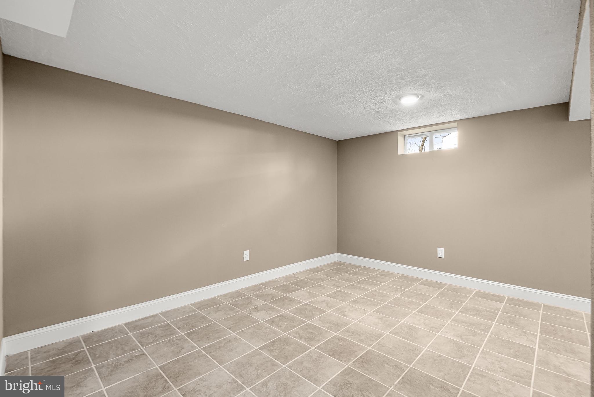 11813 Goodloe Road Silver Spring, MD 20906 - Photo 17 of 34 Bedroom