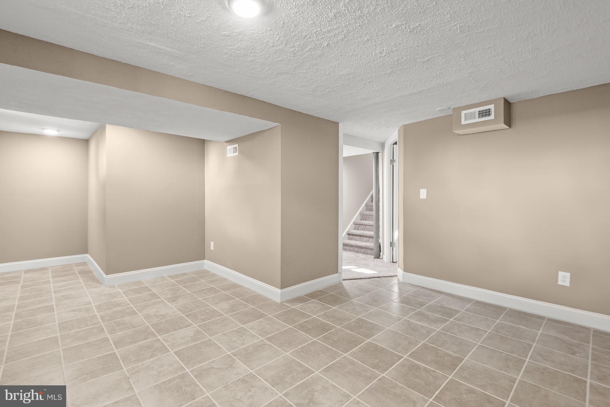 11813 Goodloe Road Silver Spring, MD 20906 - Photo 19 of 34 Bedroom
