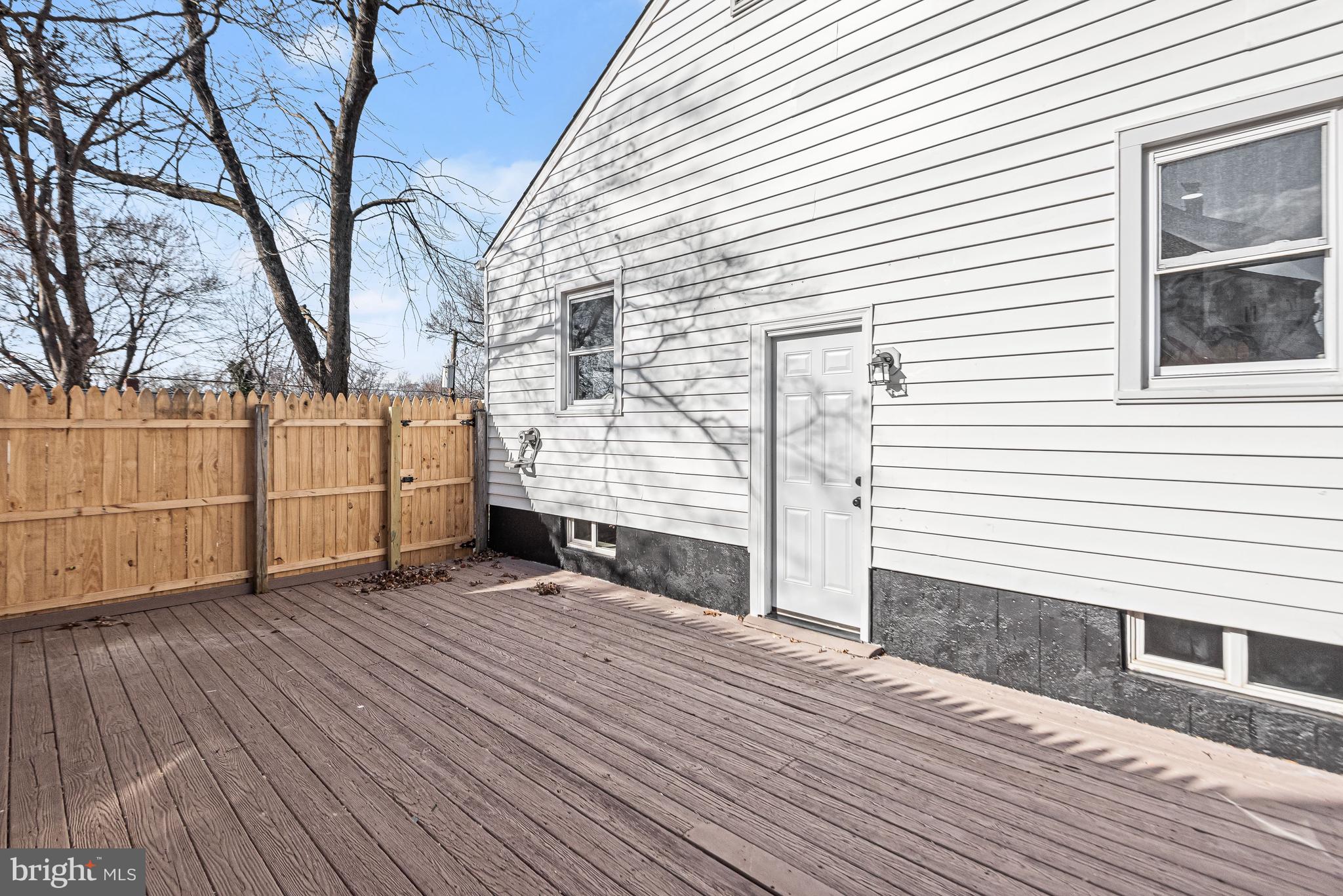 11813 Goodloe Road Silver Spring, MD 20906 - Photo 26 of 34 Deck