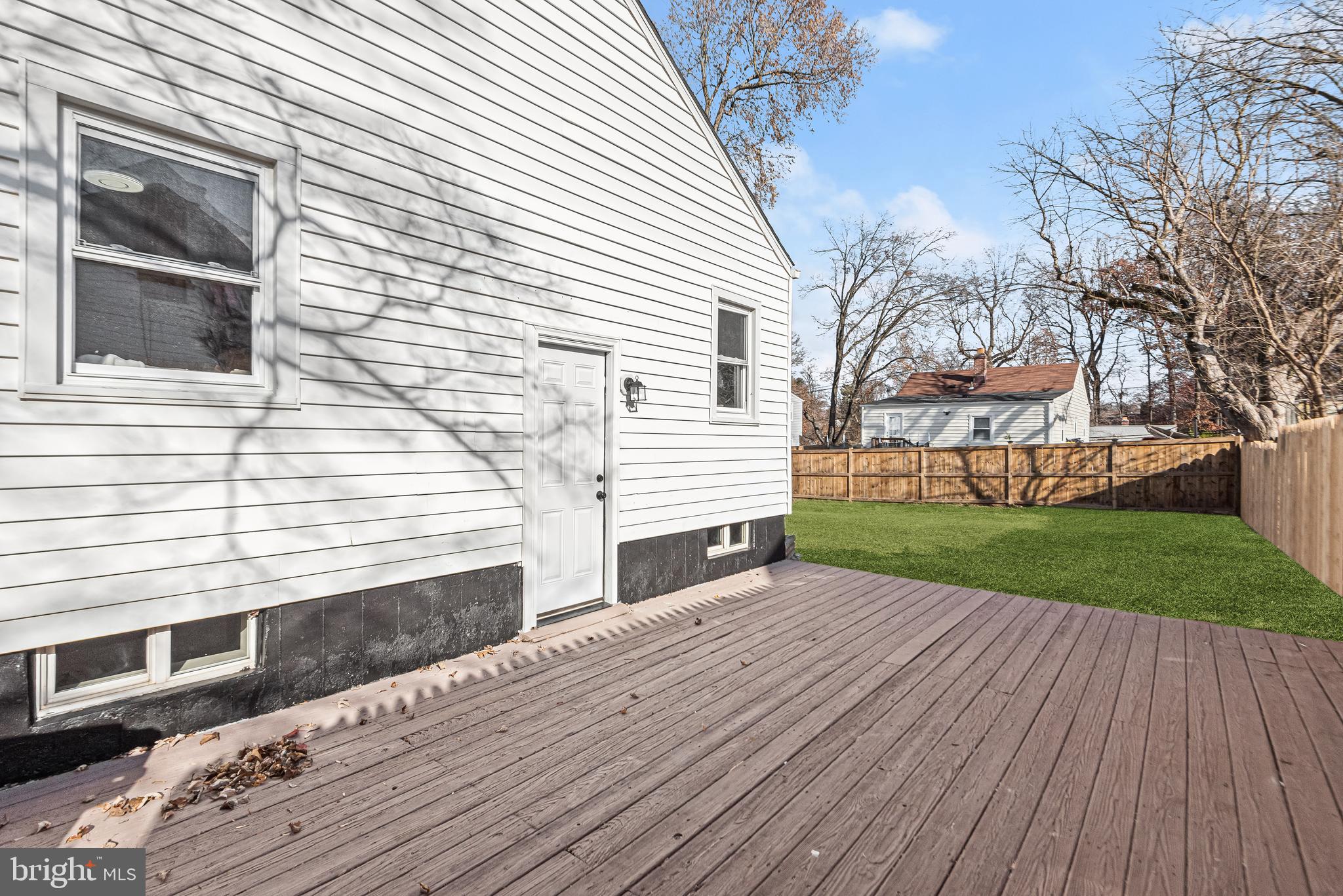 11813 Goodloe Road Silver Spring, MD 20906 - Photo 27 of 34 Deck