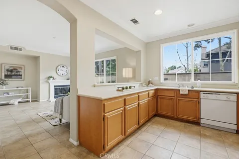 $1,295,500 | 40 Bolinas, Unit 5, Irvine, CA 92602