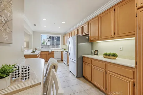 $1,295,500 | 40 Bolinas, Unit 5, Irvine, CA 92602