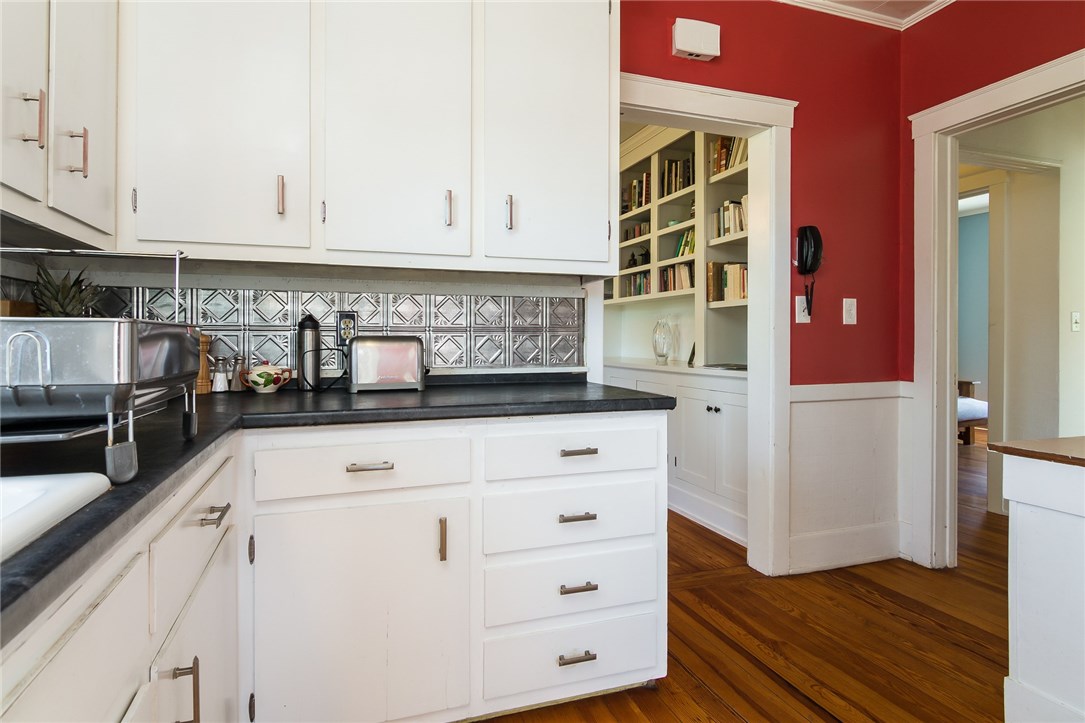 167 Bliss Road Middletown, RI 02842 - Photo 12 of 31 Kitchen
