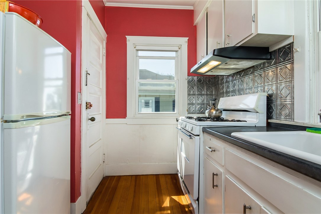 167 Bliss Road Middletown, RI 02842 - Photo 13 of 31 Kitchen
