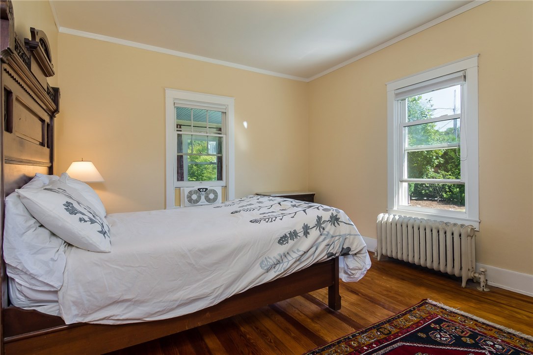 167 Bliss Road Middletown, RI 02842 - Photo 14 of 31 Master bedroom