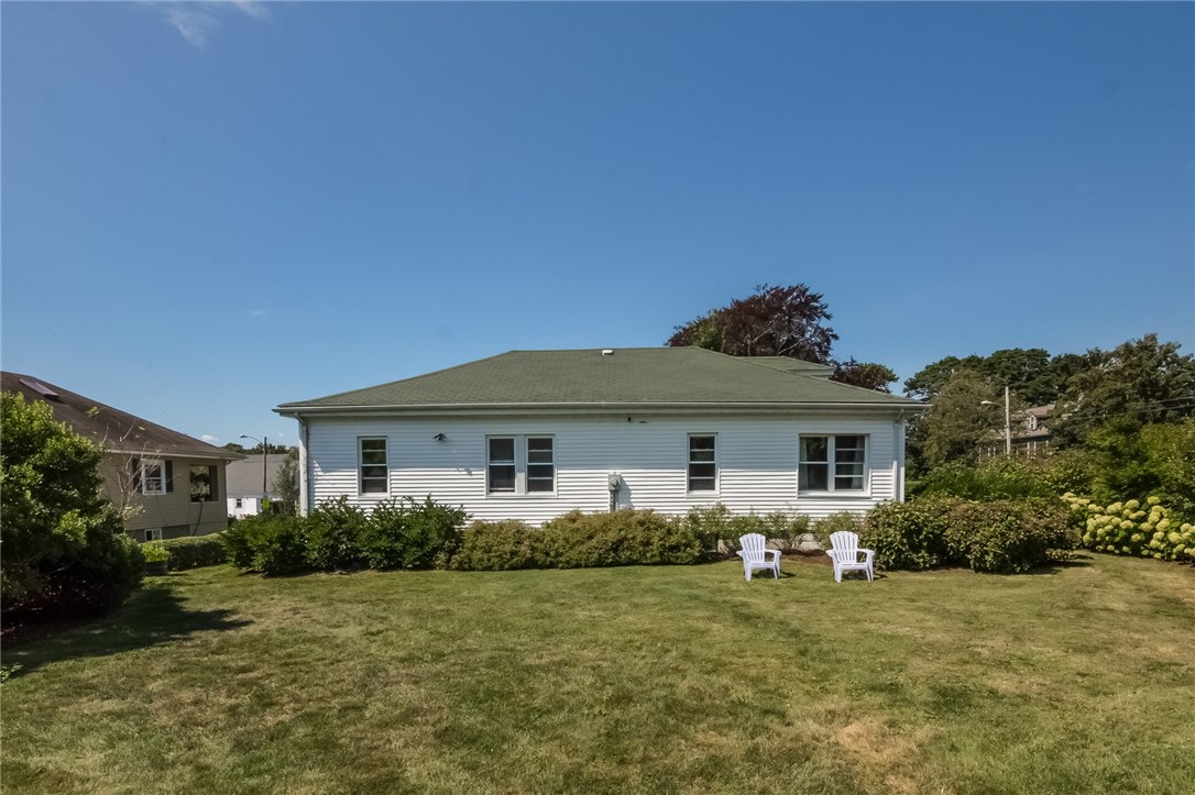 167 Bliss Road Middletown, RI 02842 - Photo 28 of 31 Garage side yard