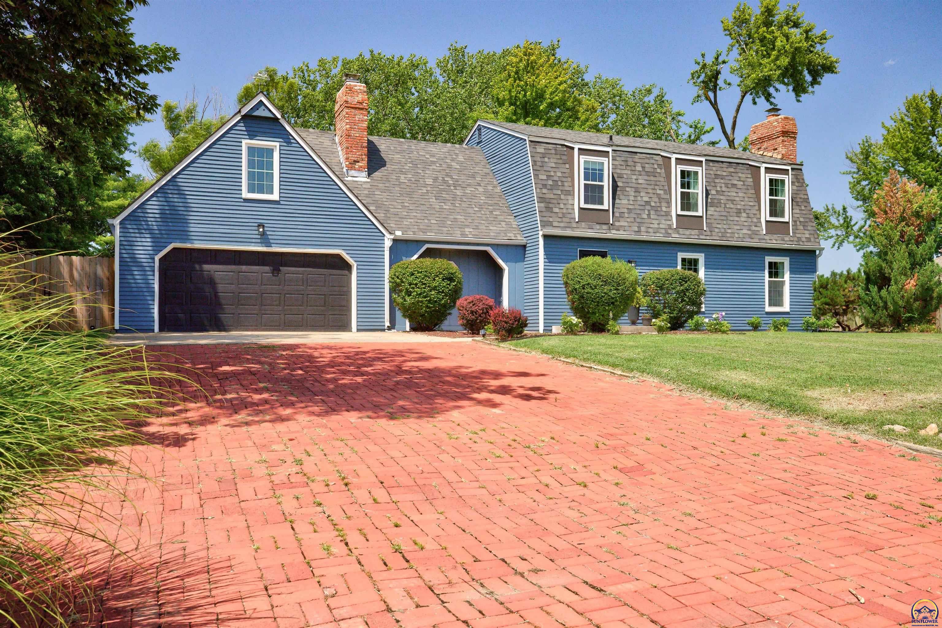 3949 Southwest Parlington Road Topeka, KS 66610 - Photo 2 of 60 Beautiful Home
