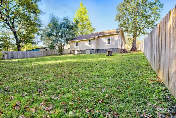 $232,000 | 434 East Salisbury Street, Denton, NC 27239