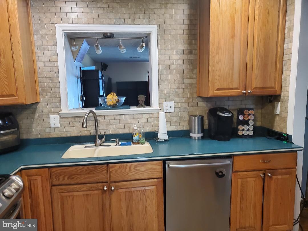 4115 Colie Drive Silver Spring, MD 20906 - Photo 6 of 32 Kitchen View