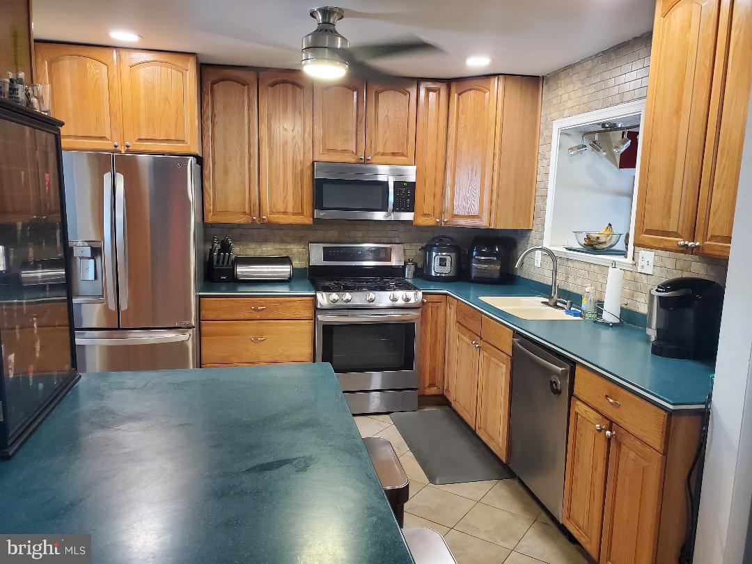 4115 Colie Drive Silver Spring, MD 20906 - Photo 8 of 32 Kitchen View