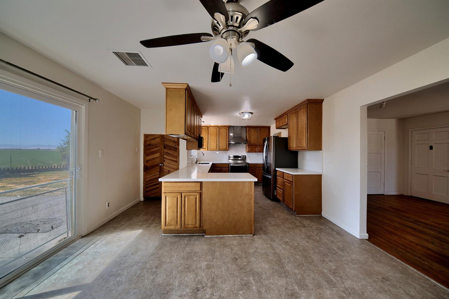 7878 West Howard Road Stockton, CA 95206 - Photo 11 of 96 Gallery Image 11