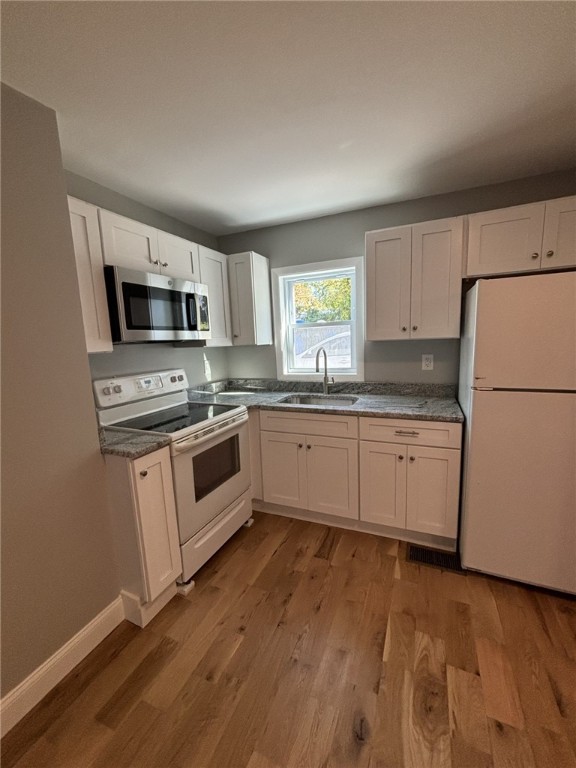 865 West Shore Road Warwick, RI 02889 - Photo 11 of 27