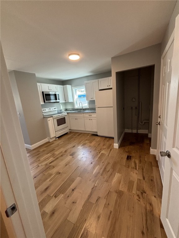 865 West Shore Road Warwick, RI 02889 - Photo 13 of 27