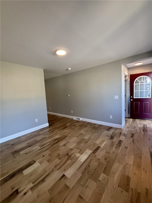 865 West Shore Road Warwick, RI 02889 - Photo 3 of 27