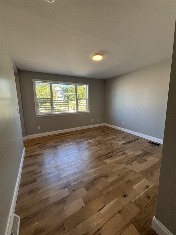 865 West Shore Road Warwick, RI 02889 - Photo 6 of 27