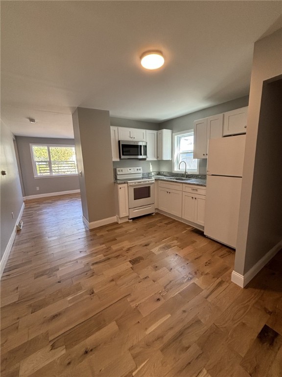 865 West Shore Road Warwick, RI 02889 - Photo 10 of 27