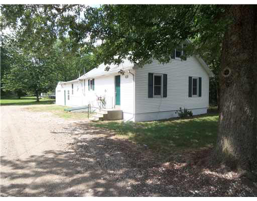57503 Oakside Road Mishawaka, IN 46544 - Photo 1 of 11 Gallery Image 1