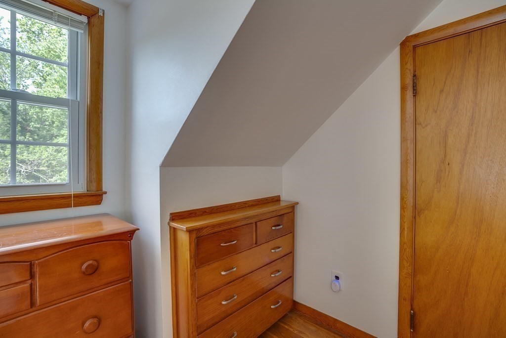 384 Concord Road Bedford, MA 01730 - Photo 17 of 34 Gallery Image 17