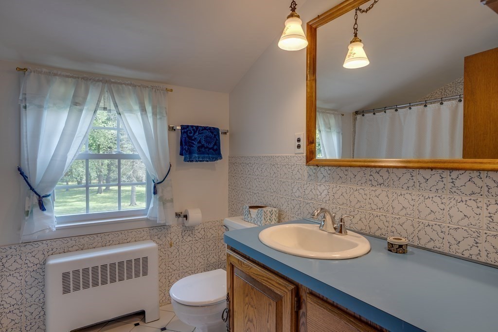 384 Concord Road Bedford, MA 01730 - Photo 18 of 34 Gallery Image 18