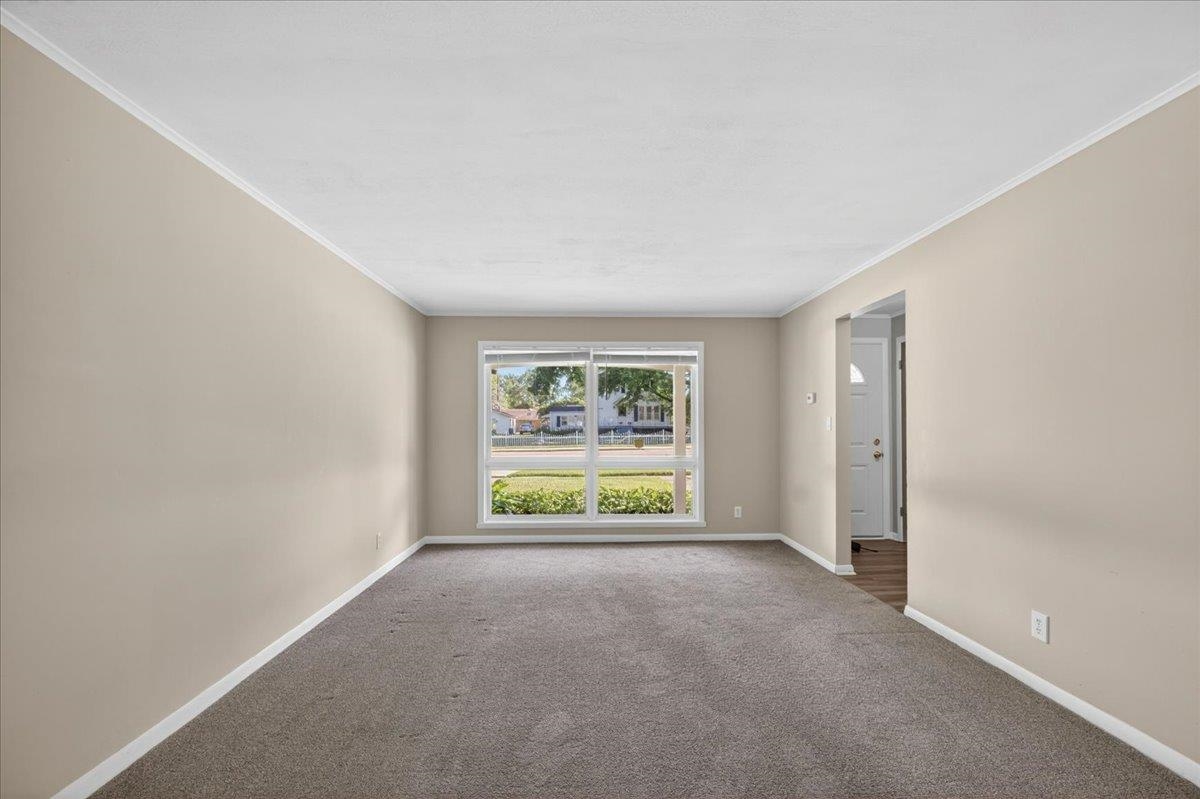 3735 Highcrest Road Rockford, IL 61107 - Photo 5 of 31