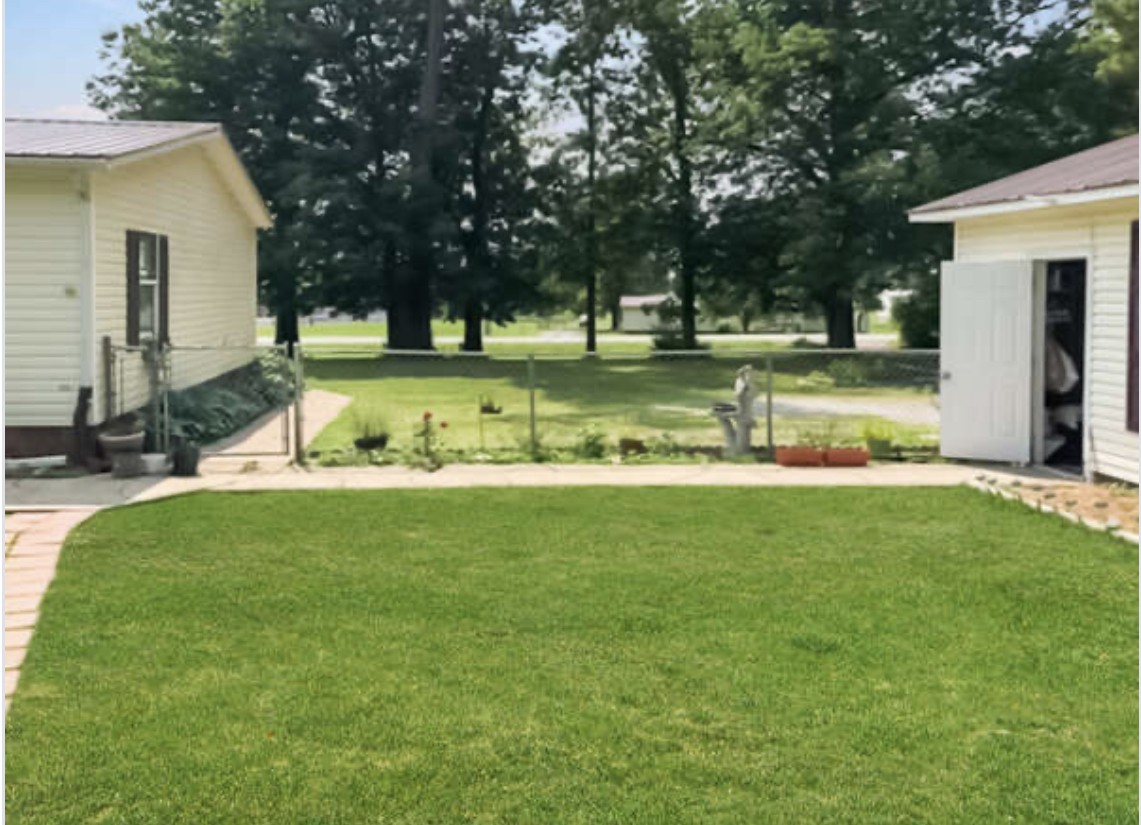121 Red Top Road Indian Mound, TN 37079 - Photo 3 of 19 a view of a house with a big yard