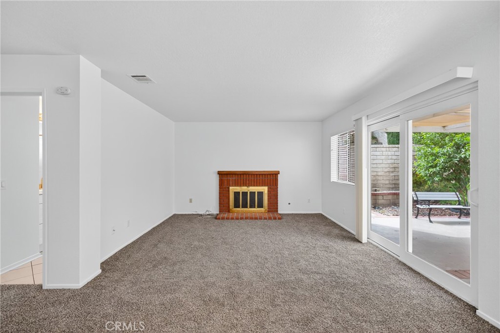 21965 Jeffers Lane Saugus, CA 91350 - Photo 19 of 40 Family Room New Slider Door to the Backyard