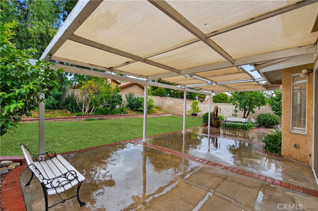 21965 Jeffers Lane Saugus, CA 91350 - Photo 34 of 40 Back