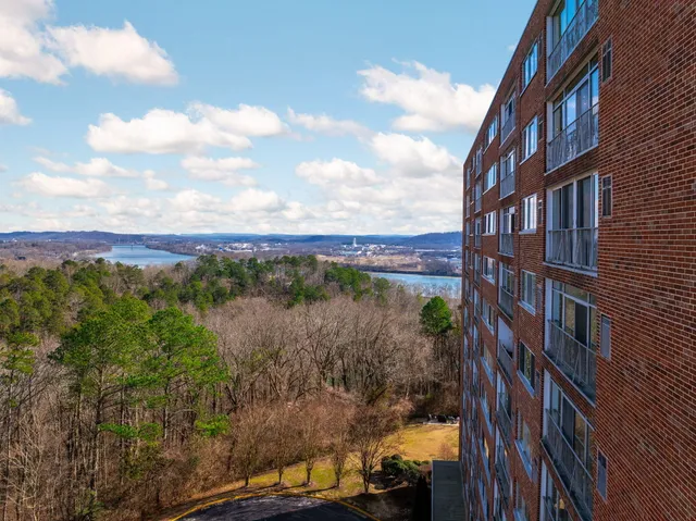 $259,000 | 1414 Continental Drive, Unit 810, Chattanooga, TN 37405
