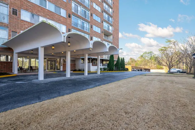$259,000 | 1414 Continental Drive, Unit 810, Chattanooga, TN 37405