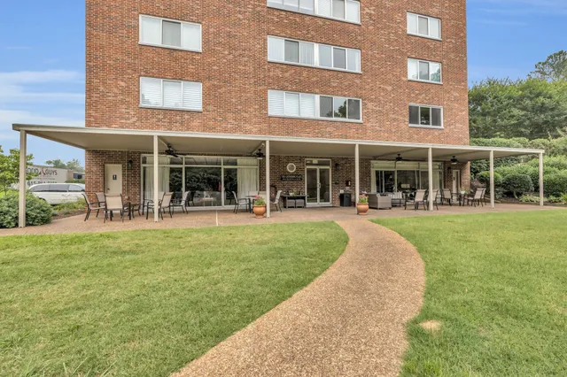 $259,000 | 1414 Continental Drive, Unit 810, Chattanooga, TN 37405