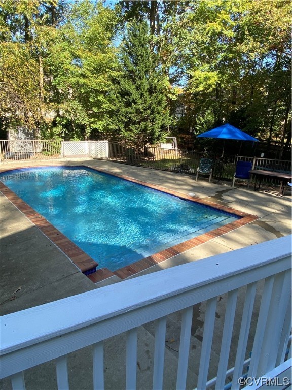 13206 Queensgate Road Midlothian, VA 23114 - Photo 5 of 42 a view of an outdoor space and yard