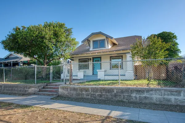 $358,500 | 827 B Street, Fresno, CA 93706