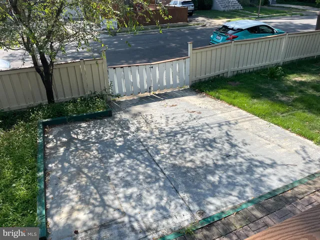 $3,000 | 2011 27th Street South, Arlington, VA 22206