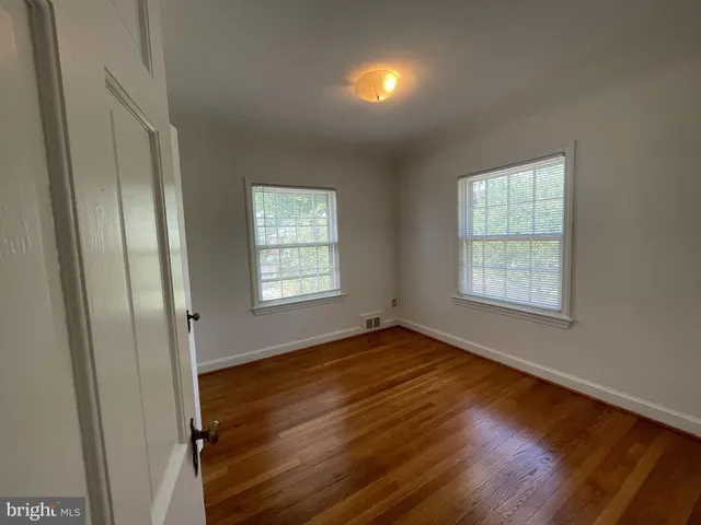 $3,000 | 2011 27th Street South, Arlington, VA 22206