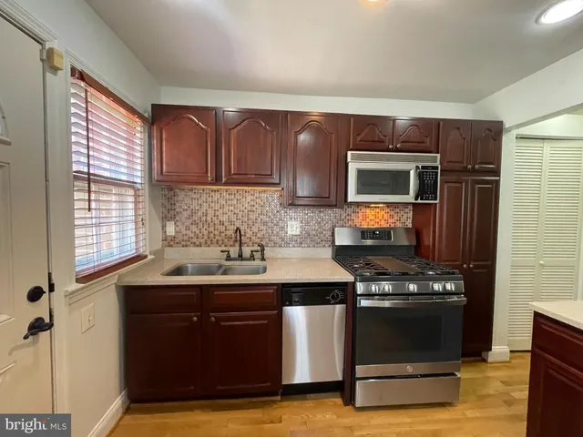 $3,000 | 2011 27th Street South, Arlington, VA 22206