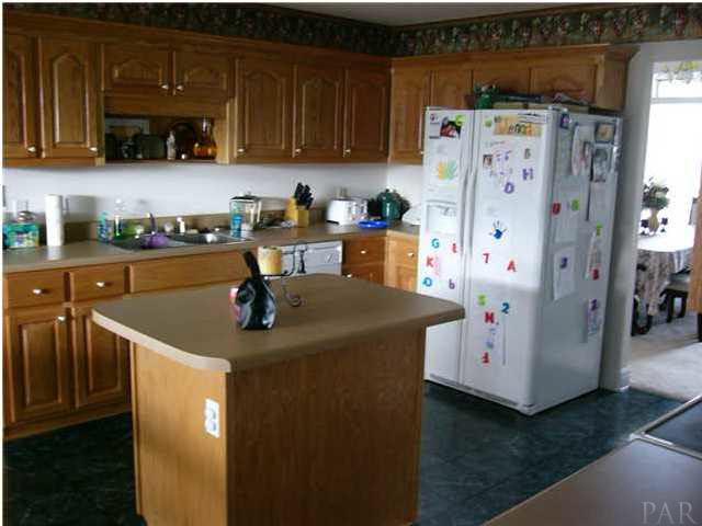 7453 Farmers Road Pensacola, FL 32526 - Photo 4 of 12 Gallery Image 4