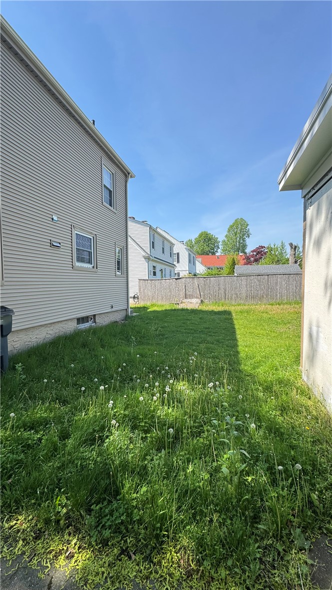 175 Canton Street Providence, RI 02908 - Photo 2 of 10