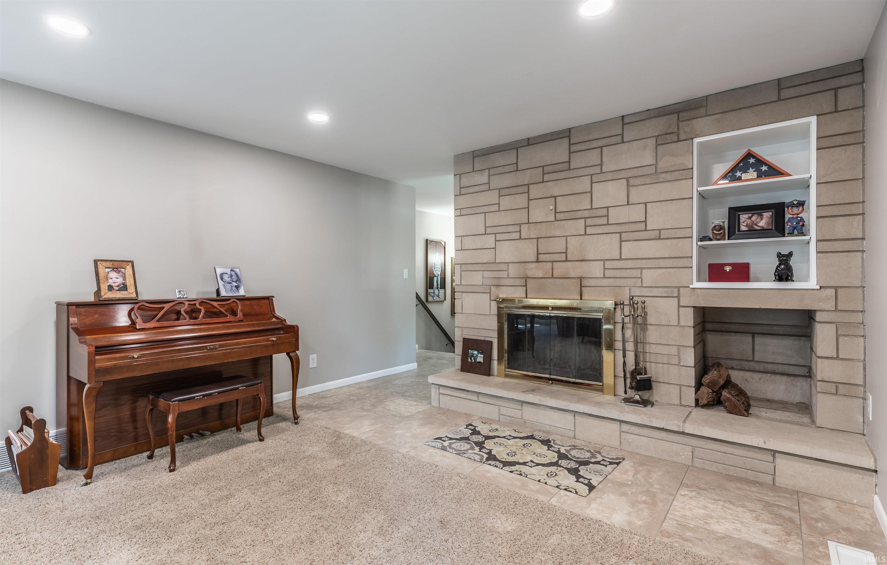 5508 Stringtown Road Evansville, IN 47711 - Photo 11 of 36 Gallery Image 11
