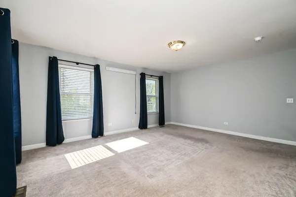$4,000 | 5495 Chapel Hill, Gurnee, IL 60031